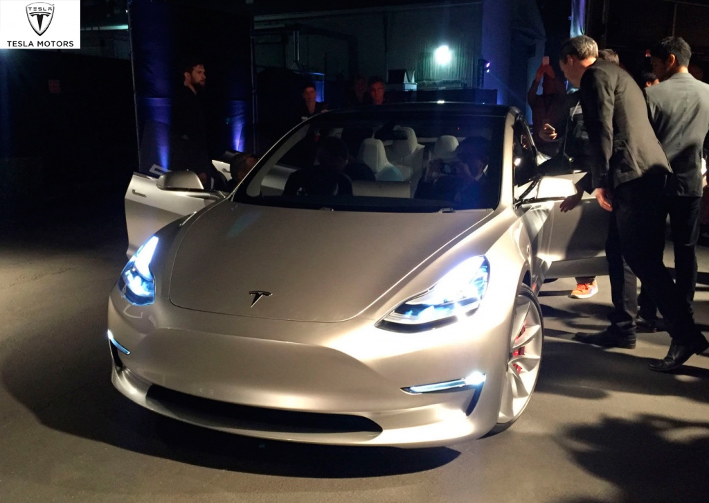 Новый Tesla Model 3